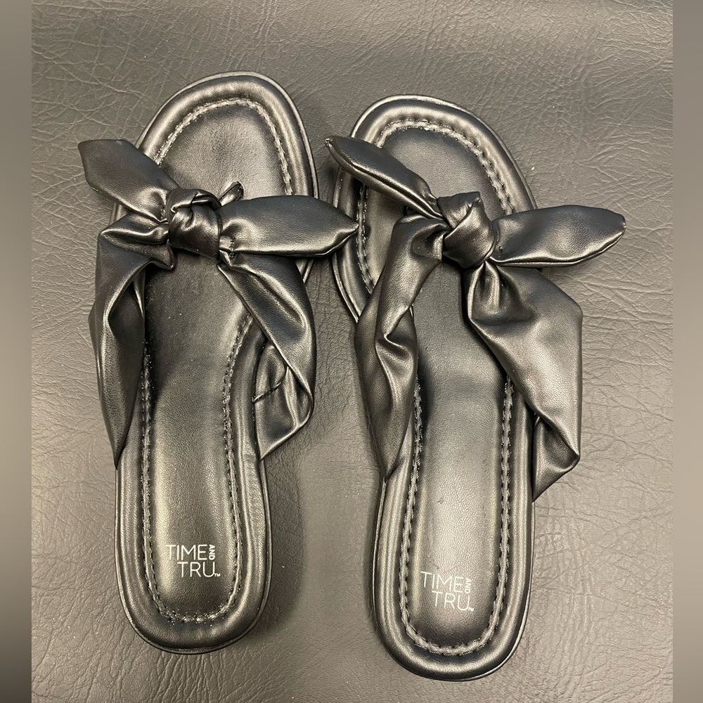 Black leather sandals